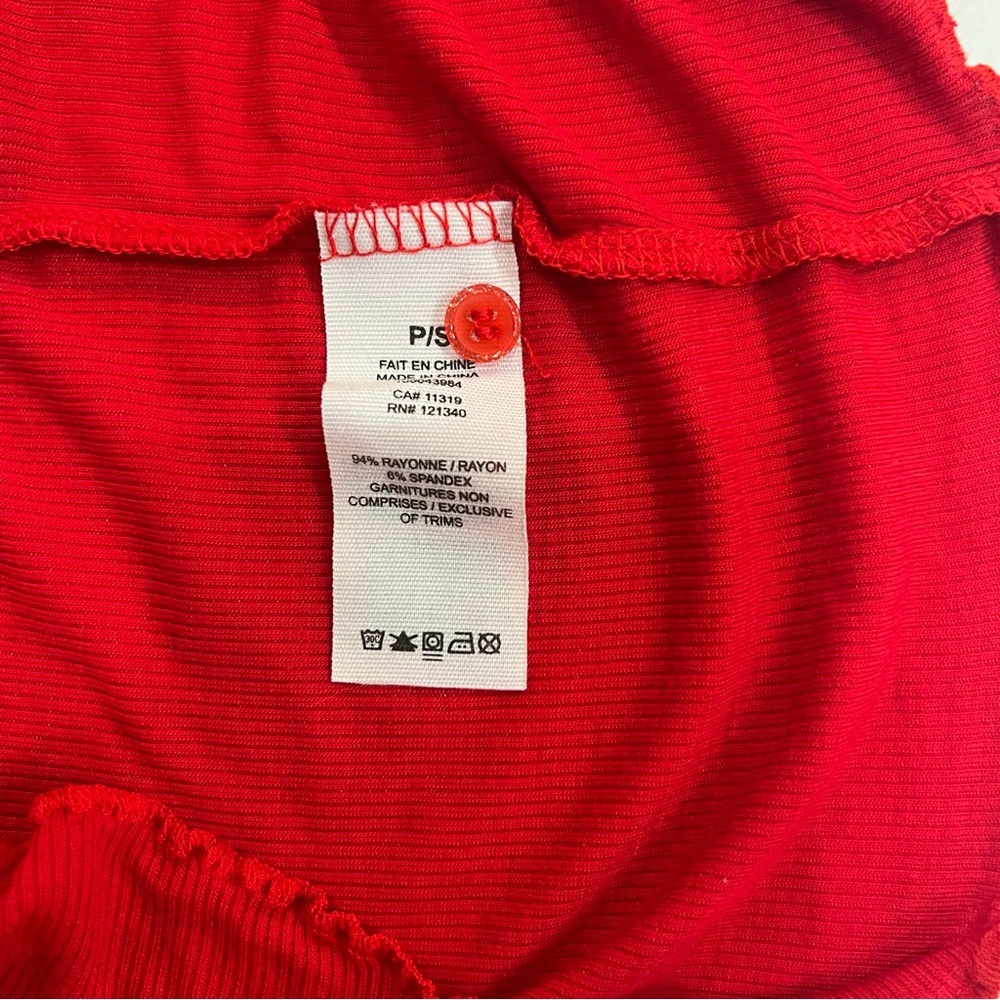 Garage Ribbed Button Crop Tank - Picture 6 of 6